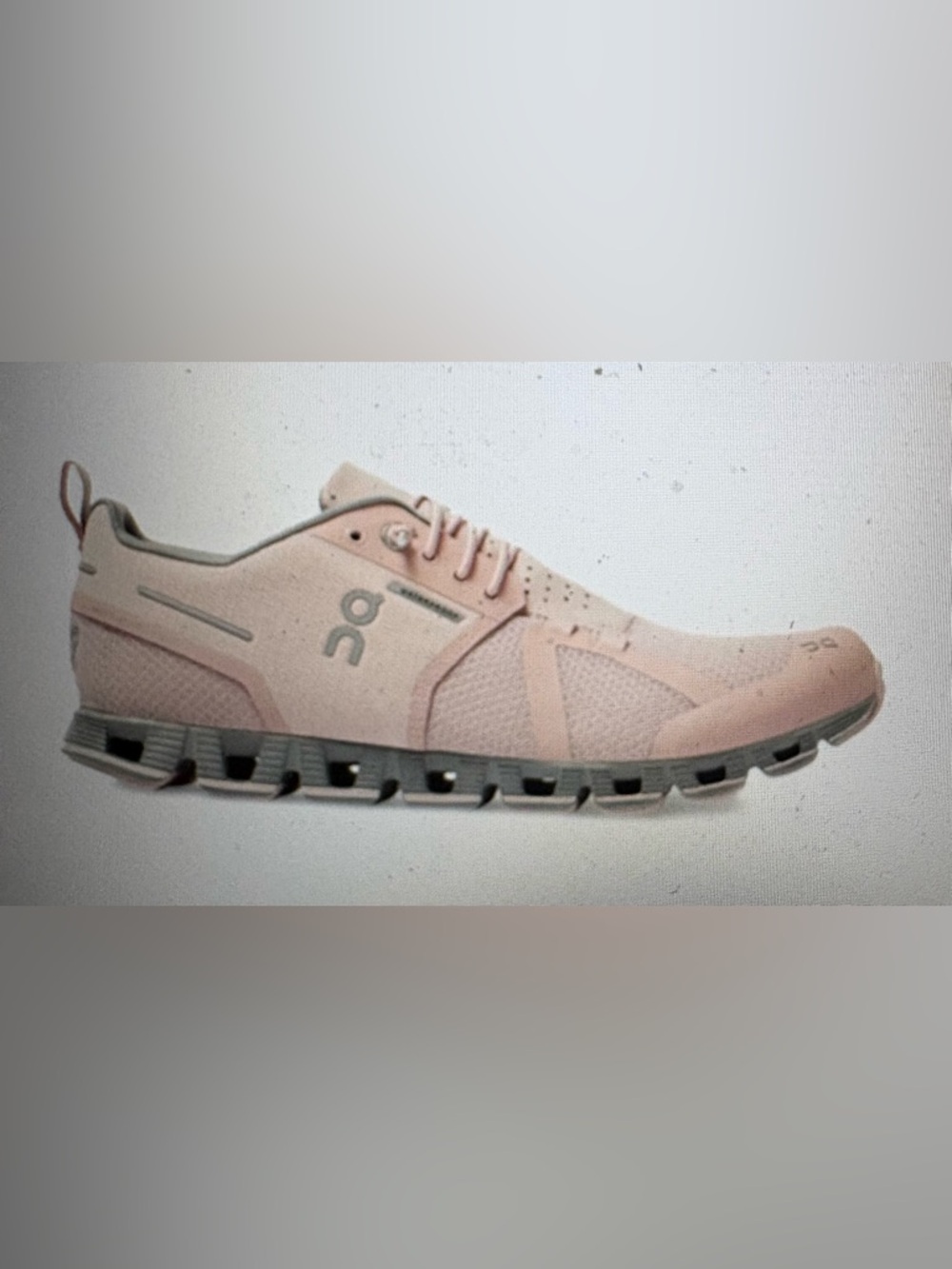 ON Cloud Women's Waterproof Sneaker; Sz: 9; EUC